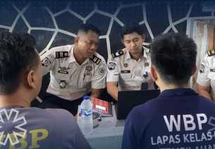 Jemput Bola ke Blok Hunian, LapasTembilahan Pastika WBP Paham Hak Integrasi dan Layanan Registrasi