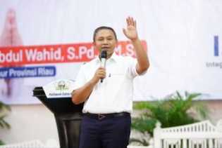Beasiswa Sawit untuk 1.342 Mahasiswa Riau, Gubri: Buktikan Diri dengan Prestasi dan Integritas