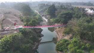 Dari Jembatan hingga Air Bersih, Asa Baru Warga di Penjuru Neger