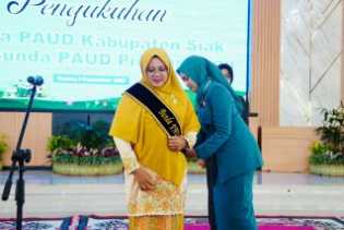 Afni Zulkifli Resmi Dikukuhkan Jadi Bunda PAUD, Bunda Literasi, dan Pembina Dekranasda Siak