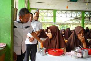 Kunjungan Humanis Gubri ke SMAN Plus: Berikan Pesan Kerendahan Hati dan Integritas