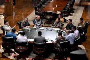 Presiden Prabowo Gelar Rapat di Hambalang, Bahas Pendidikan, Geopolitik hingga Kesiapan Mudik Lebaran