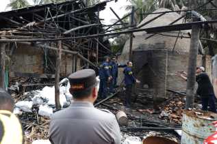 Polisi Amankan Nakhoda Kapal dan Pemilik Dapur Arang di Rupat Bengkalis