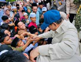 Antusiasme Masyarakat Warnai Kunjungan Presiden Prabowo ke Pulau Madura