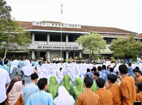 Komitmen Pendidikan Nasional, Presiden Prabowo Siapkan Sekolah Berkualitas dan Berbasis Teknologi