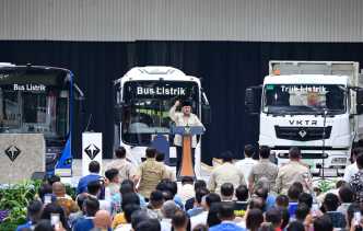 Presiden Prabowo Bangga Lompatan Industri Kendaraan Listrik Nasional, Targetkan Sedan Massal 2028