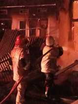 Rumah Dua Lantai di Jalan Dirgantara Pekanbaru Terbakar