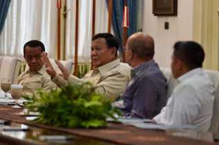 Presiden Prabowo Siapkan Bantuan Pangan dan Subsidi Upah Kuartal IV untuk Jaga Daya Beli Masyarakat