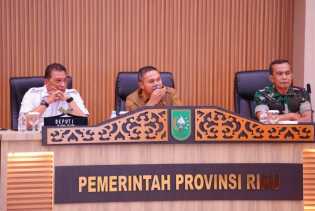 Rapat Evaluasi MBG Bersama Deputi dari BGN, Ini Kata Gubri Abdul Wahid