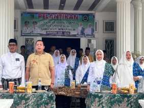 Karmila Sari Luncurkan Sekolah Lansia, Peserta Belajar Selama Setahun
