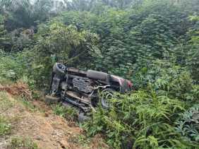 Aksi Kejar-kejaran, Fortuner Pengedar Sabu Terbalik di Rokan Hilir