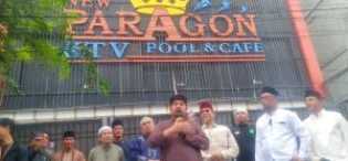 Mantan Gubernur Riau Orasi di Depan THM, Minta New Paragon Ditutup