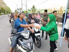 Berbagi Kebahagiaan menjelang Berbuka Puasa