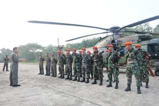 Tak Ada Akses Darat, 13 Prajurit Kopasgat Diterjunkan Lewat Udara ke Kerumutan