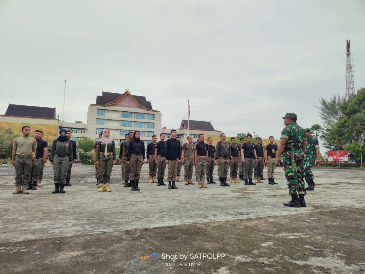 Sertu Haris Mony Babinsa Koramil 01/Tembilahan Dedikasikan Kemampuan PBBnya