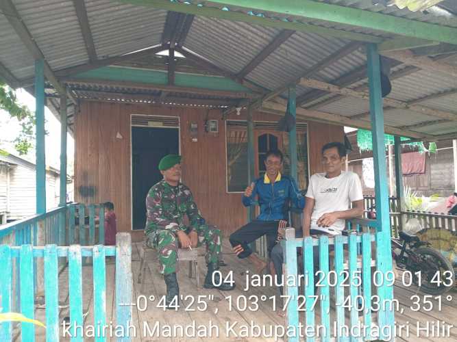 Menjaga Ketentraman dari Akar,Kegiatan Komsos Babinsa Koramil 08/MDH