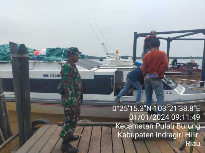 Babinsa Mantapkan Puanter dalam Pengamanan Nataru di Pelabuhan