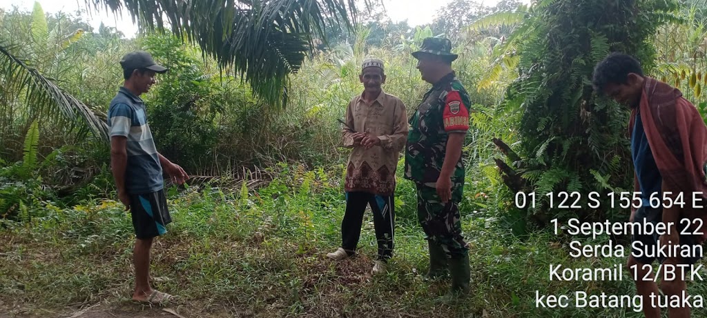 Serda Sukiran Babinsa Koramil 12/Batang Tuaka Sosialisasikan Bahaya Karhutlah  di Desa Tanjung Siantar