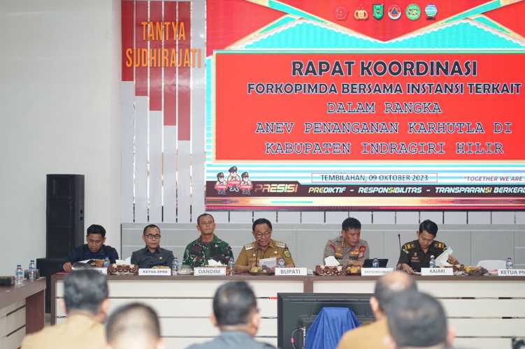 Bupati H.M Wardan Membuka Rakor Anev Penanganan Karhutlah Bersama Forkopimda