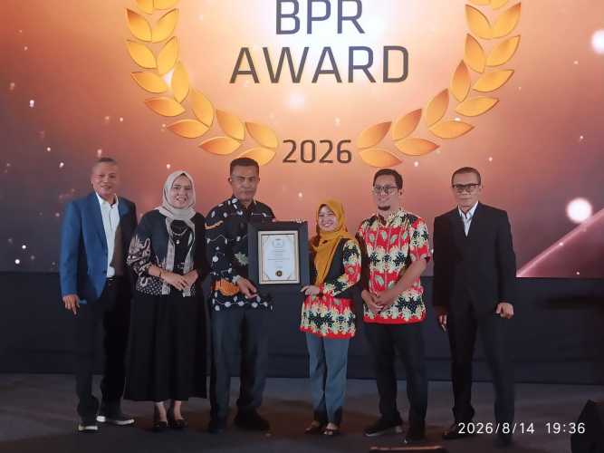 BPR Gemilang Kembali Raih Infobank Award, Tembus Peringkat 58 Nasional