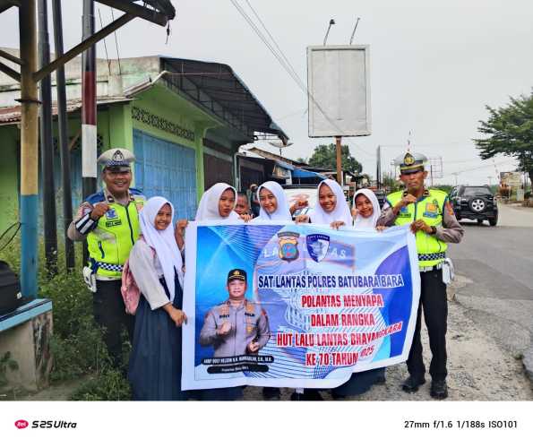 Polantas Menyapa”: Satlantas Polres Batu Bara Ajak Masyarakat Tertib Berlalu Lintas demi Keselamatan Bersama-sama
