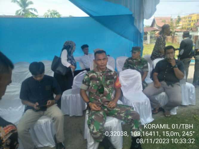 Sertu Jondri Hadiri Komsos Hadiri Hajatan Warga