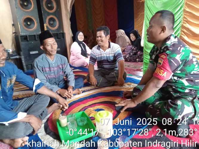 Babinsa Desa Bolak Raya Perkuat Silaturahmi dan Keharmonisan Warga di Momen Idul Adha 1446 H