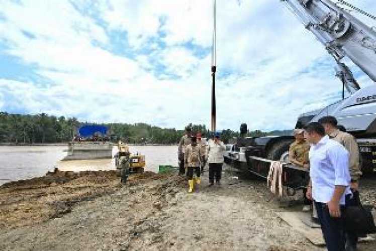 Presiden Prabowo Pastikan Pangan Aman dan Percepatan Perbaikan Infrastruktur di Aceh