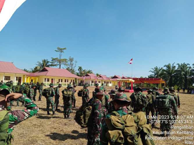 Sertu Deni Sutrisno ikuti pembukaan TMMD di desa pengalihan