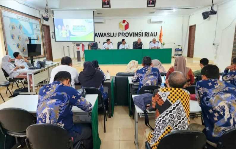 BPJS Ketenagakerjaan Akan Berikan perlindungan kerja bagi jajaran Bawaslu Kabupaten/Kota dan Pengawas Pemilu Adhoc se-Provinsi Riau,