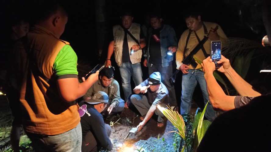 Polsek Pelangiran Bersama Pihak Kecamatan dan Tim BBKSDA Riau Identifikasi Penemuan Tapak Harimau Sumatera