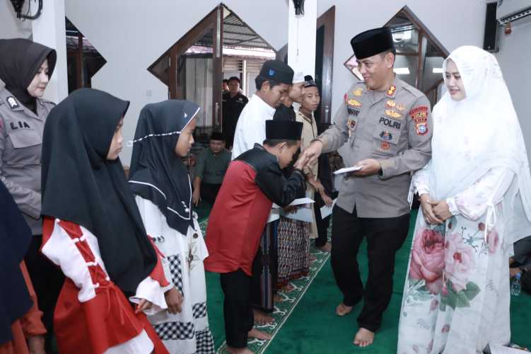 Memperingati Maulid Nabi Muhammad Saw 1445 H,Kapolres Inhil Berikan Santunan Anak Yatim