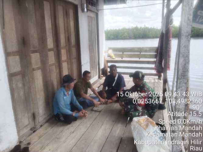 Babinsa Koramil 08/Mdh Laksanakan Komduk  untuk Kembangkan Jaring Teritorial di Desa Bakau Aceh