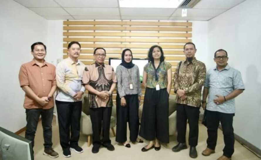 Kepala DPMPTSP  Dampingi Bupati HM Wardan Ekspos Potensi Perkelapaan di Jakarta