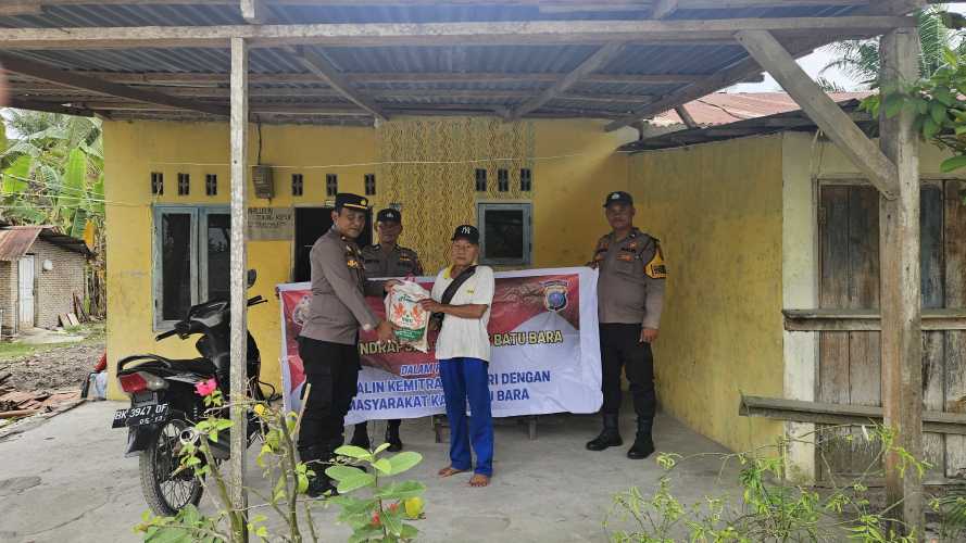 Polsek Indrapura Gelar Minggu Kasih, Berikan Tali Asih kepada Masyarakat Tidak Mampu