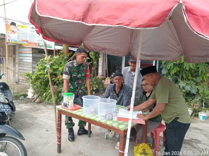 Tingkatkan Kepedulian Pada Warga, Sertu Deni Sutrisno Lakukan Takziah