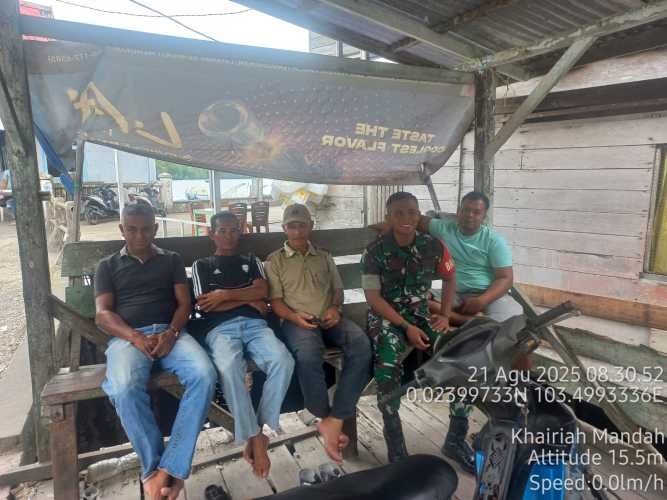 Babinsa Koramil 08/Mandah Jalin Komsos, Perkuat Sinergi dengan Warga Binaannya