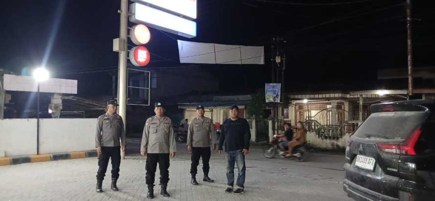 Polsek Medang Deras  Gencar Patroli Malam Antisipasi Kejahatan