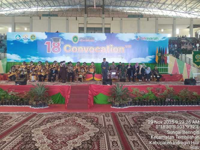 Dandim 0314/Inhil yang diwakili Peltu Jaharzam menghadiri Wisuda Ke-18 Unisi