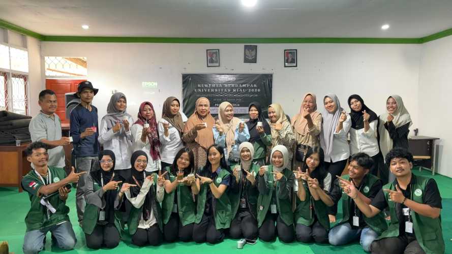 Daur Ulang Minyak Jelantah Jadi Lilin Aromaterapi, Mahasiswa UNRI Latih Ibu-Ibu PKK Desa Pekan Tua
