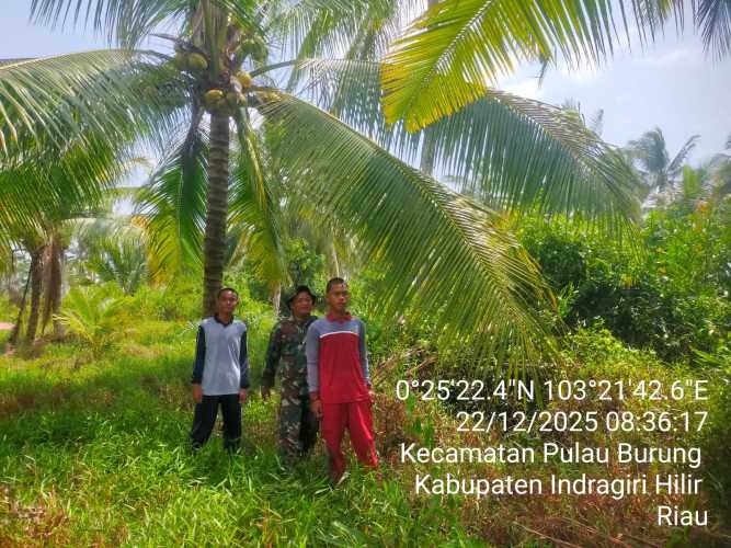 Babinsa Koramil 11/PBR Perkuat Patroli Tapal Batas Desa Jelang Akhir Tahun