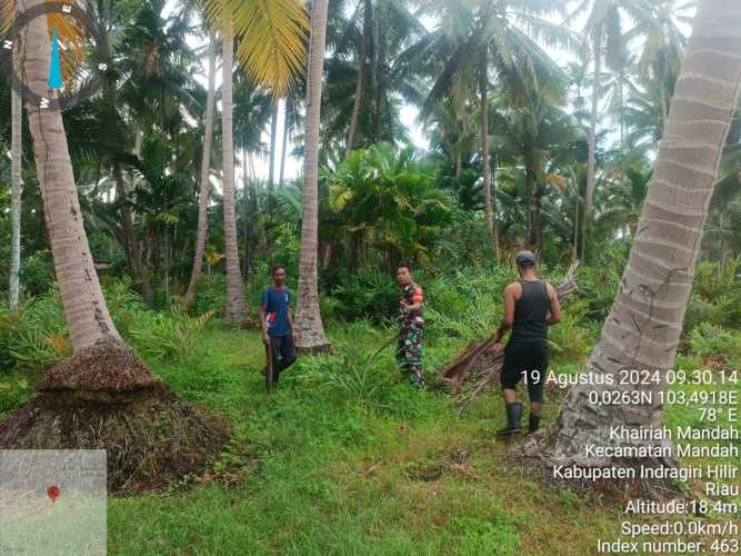 Babinsa Mandah Sterilkan Cegah Wilayah Karhutlah