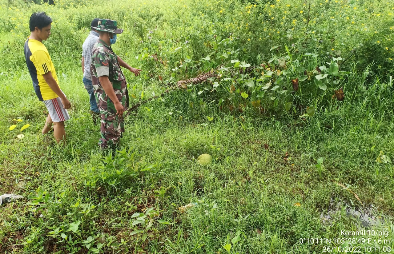 Kopda J.Manurung Babinsa Koramil 10/Pelangiran Mewajibkan Kebersamaan Patroli