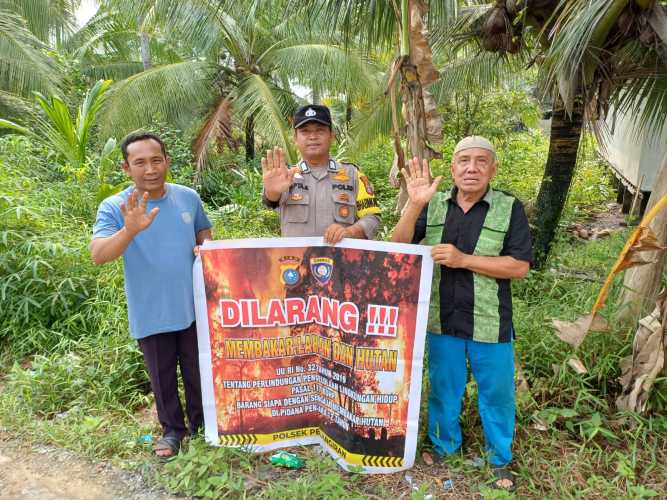 Cegah Karhutla, Bhabinkamtibmas Polsek Pelangiran Bangun Kesadaran Warga di Desa Rotan Semelur