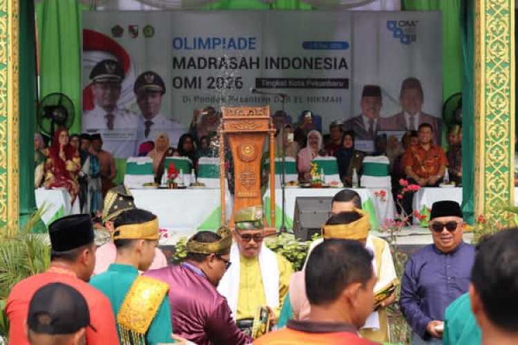 Kakan Kemenag Kota Pekanbaru Apresiasi MAN 1 Pekanbaru di Pembukaan OMI 2026