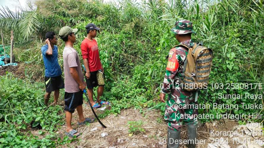 Karlahut Musim Liburan: Babinsa Koramil 12/Batangtuaka Siaga di Garis Depan