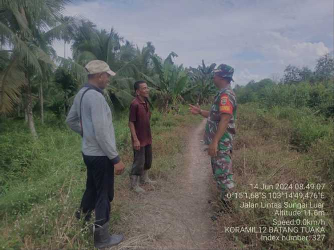 Tangani Masalah Karhutlah, Serda Pernando Gerakkan SDM Setempat