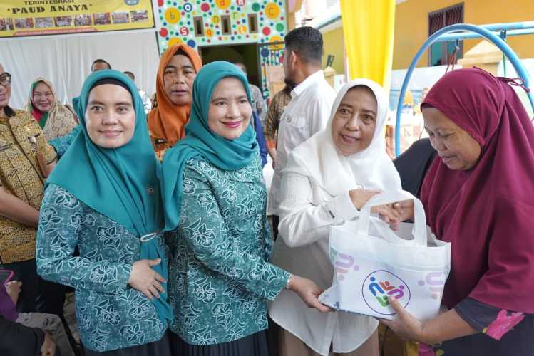 Wakil Ketua PKK Sumut dan Ketua PKK Asahan Kunjungi Posyandu dan PAUD