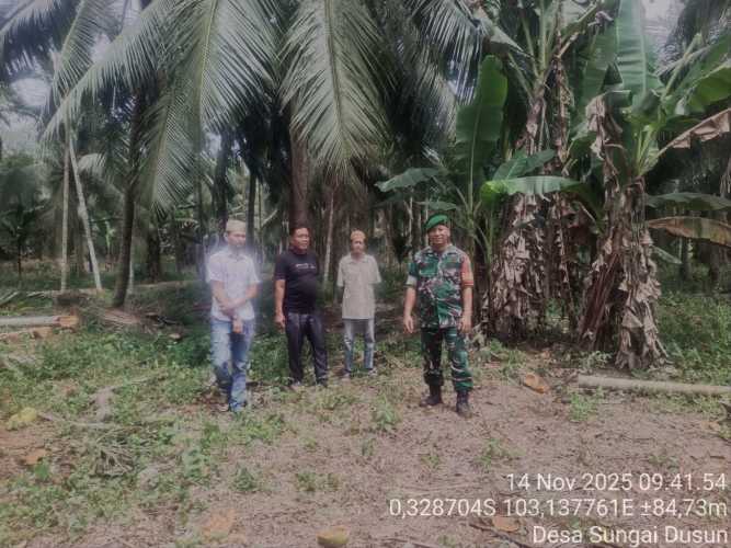 Babinsa  menjaga patroli dan tapal batas: