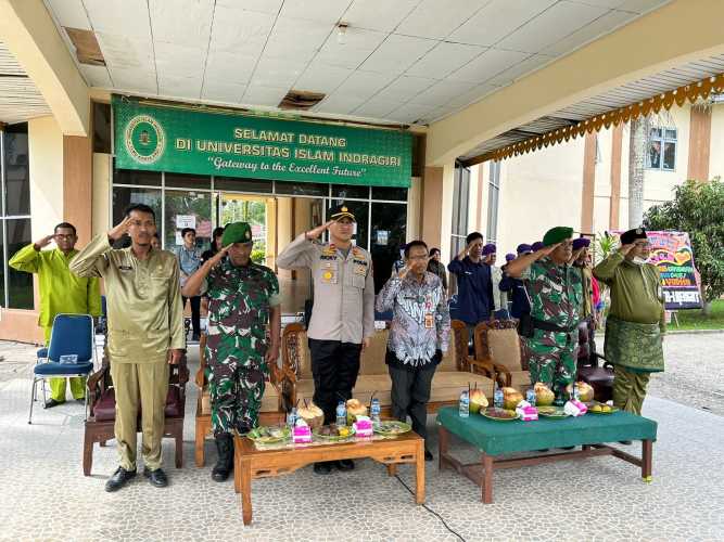 Peltu Jaharzam Mewakili Danramil Serahterima komandan Resimen Mahasiswa Unisi Inhil